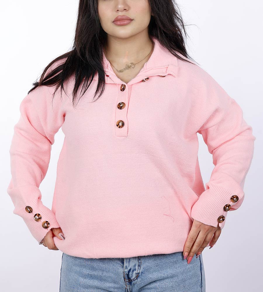 بلوزة تريكو بياقة طويلة