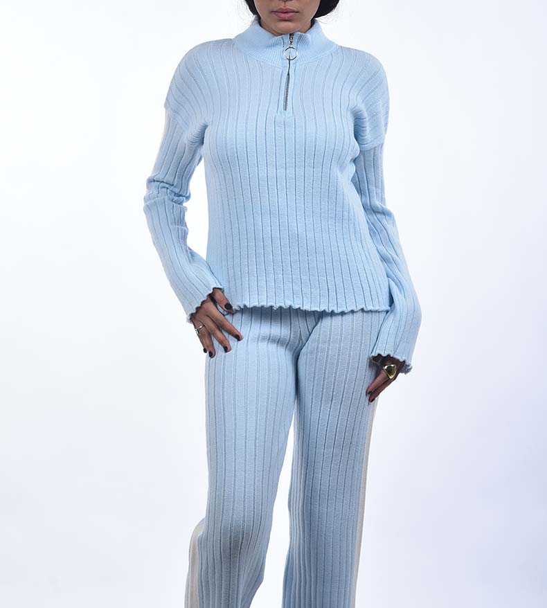 سوت تريكو ( بخطوط جانبية ملونة)