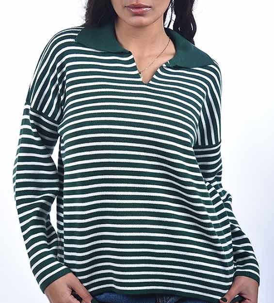 بلوفر تريكو بخطوط ملونة