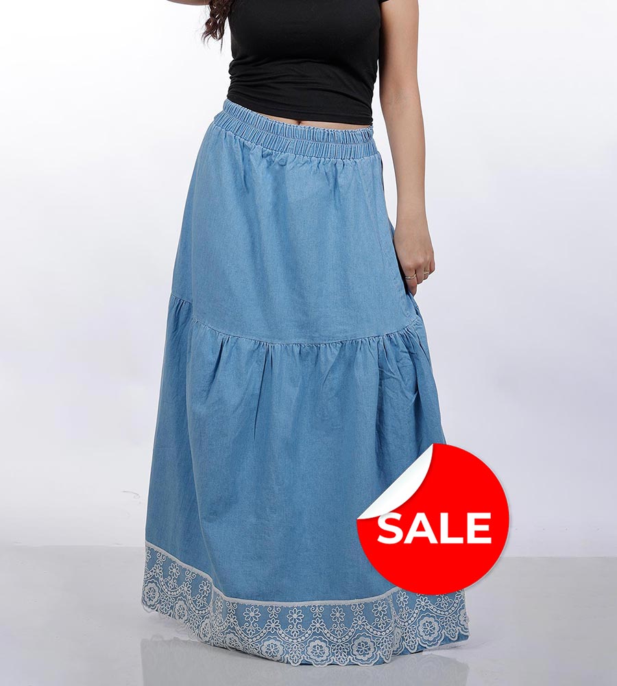 Denim skirt with lace